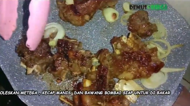 Cara mengolah iga bakar tanpa presto, empuk dan bumbu meresap sempurna
