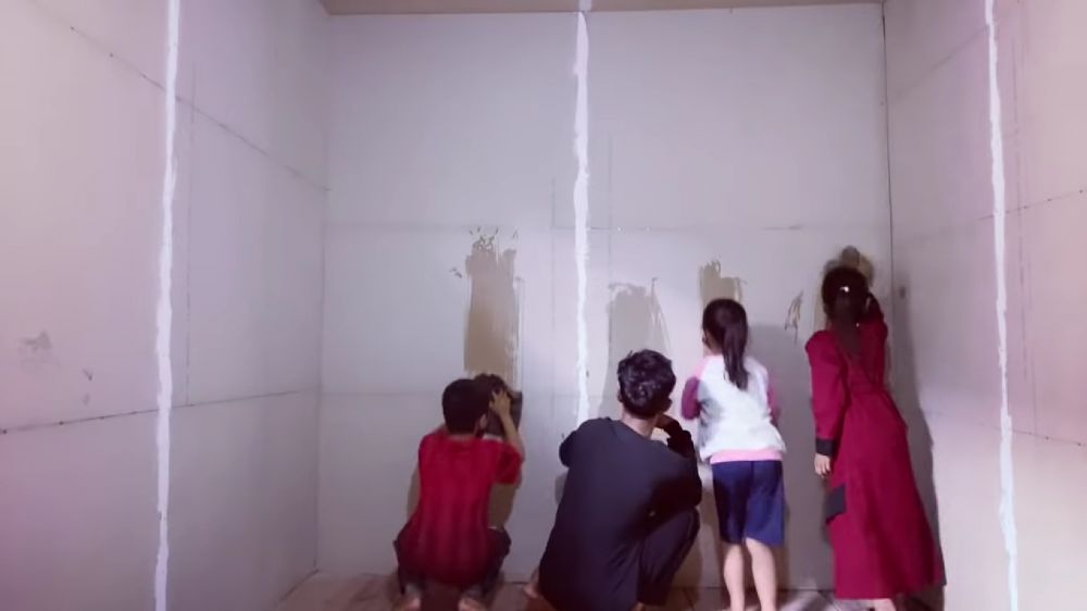 makeover kamar reyot jadi kamar gaming © YouTube/Amin Mhmmd