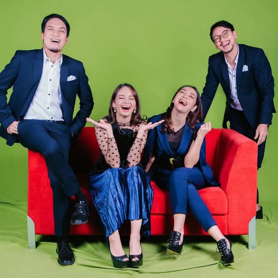 kebersamaan enzy dan host tonight show © berbagai sumber