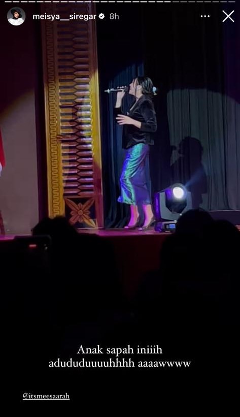  ariel noah nyanyi bareng anak di hari kelulusan © berbagai sumber