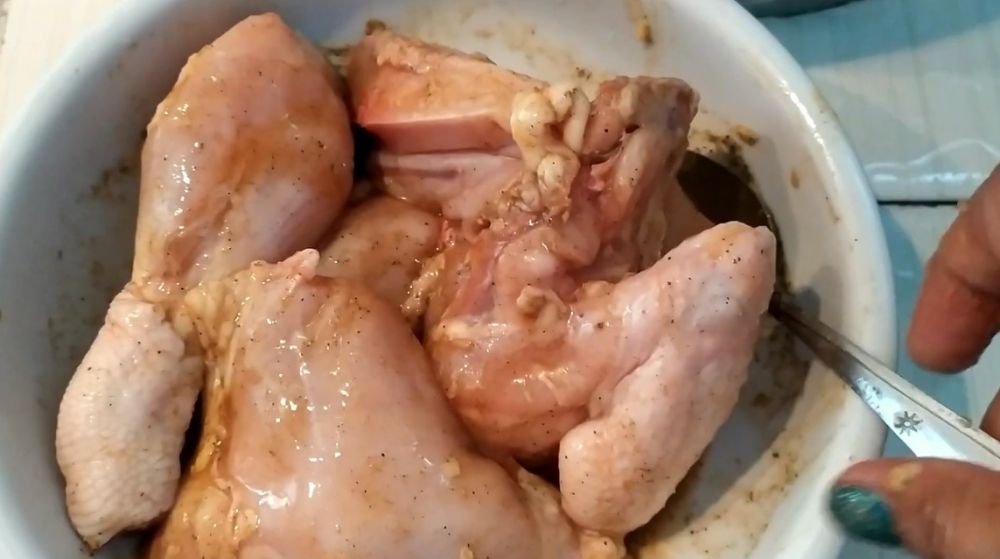 Tanpa direbus, ini cara mengungkep ayam agar bumbu meresap dan empuk dalam 15 menit