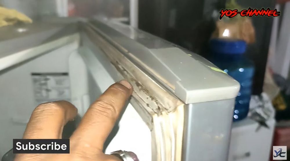 Trik simpel melunakkan karet kulkas yang kaku tanpa perlu dilepas maupun pakai air panas