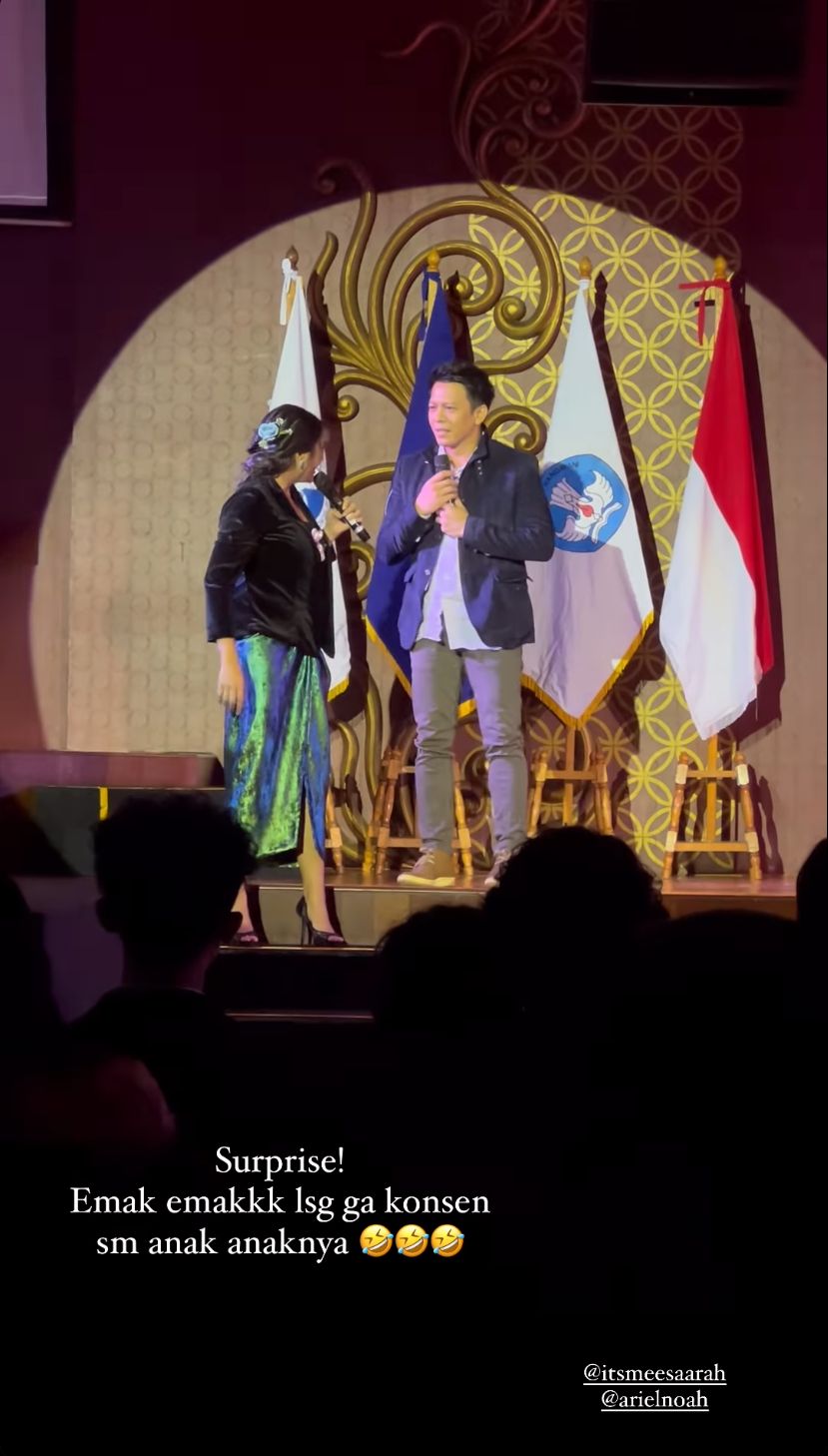 wisuda anak ariel noah berasa konser © berbagai sumber