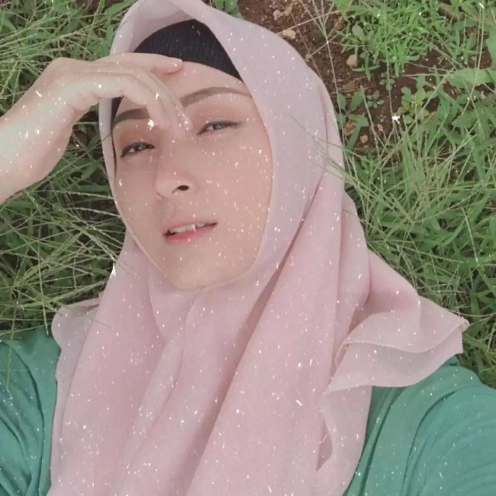 Sampai bikin susah dikenalin, potret 13 pesinetron pakai hijab ini sukses bikin terpesona