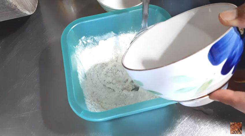 Tanpa tambahan baking powder, ini trik bikin pisang goreng agar renyah dan tak berminyak