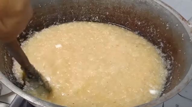 Cara bikin wajik ketan agar lebih lembut, tahan lama, dan tidak lengket di kertas bungkus