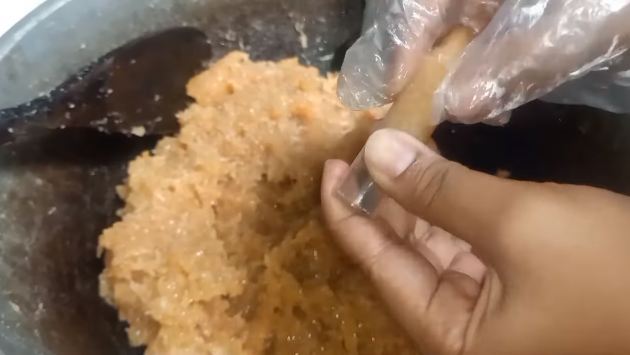 Cara bikin wajik ketan agar lebih lembut, tahan lama, dan tidak lengket di kertas bungkus