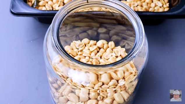 Trik mudah bikin kacang bawang agar lebih gurih, renyah, dan tidak menyerap banyak minyak