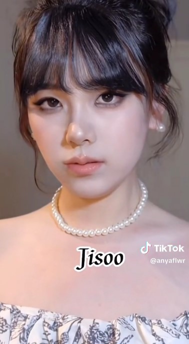 wanita recreate makeup BLACKPINK © TikTok wanita recreate makeup BLACKPINK © TikTok