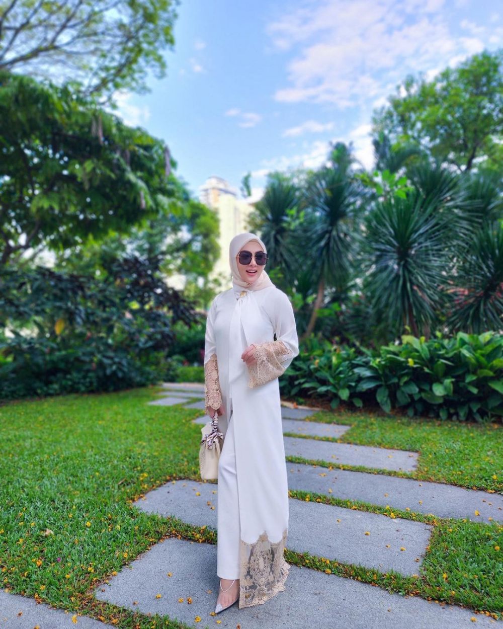  artis cantik jadi juragan kos-kosan © berbagai sumber