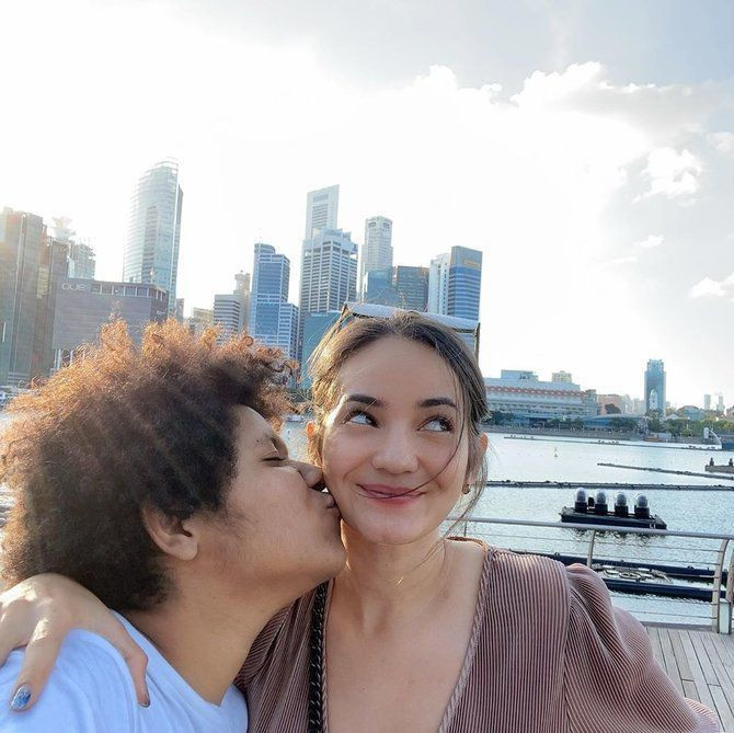 Casey Paquita adiknya Enzy Storia Istimewa