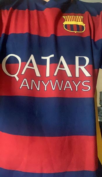 Potret kocak tulisan di brand kw Berbagai sumber