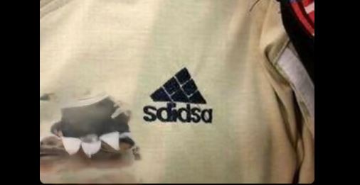 Potret kocak tulisan di brand kw Berbagai sumber