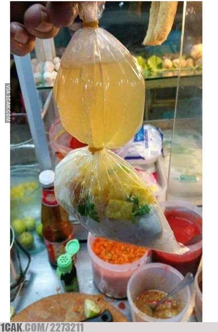 kelakuan nyeleneh para pedagang © berbagai sumber kelakuan nyeleneh para pedagang © berbagai sumber