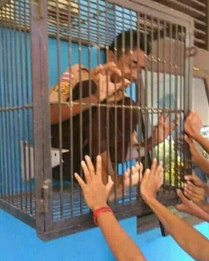 tingkah usil teman sendiri © berbagai sumber tingkah usil teman sendiri © berbagai sumber