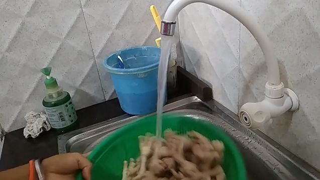 Trik mengolah ceker ayam agar lebih gurih dan terbebas dari lendir cuma pakai 1 bahan dapur