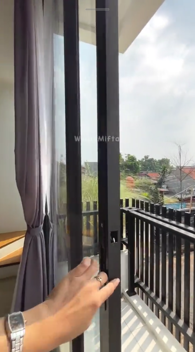 rumah tingkat 4 minimalis © TikTok