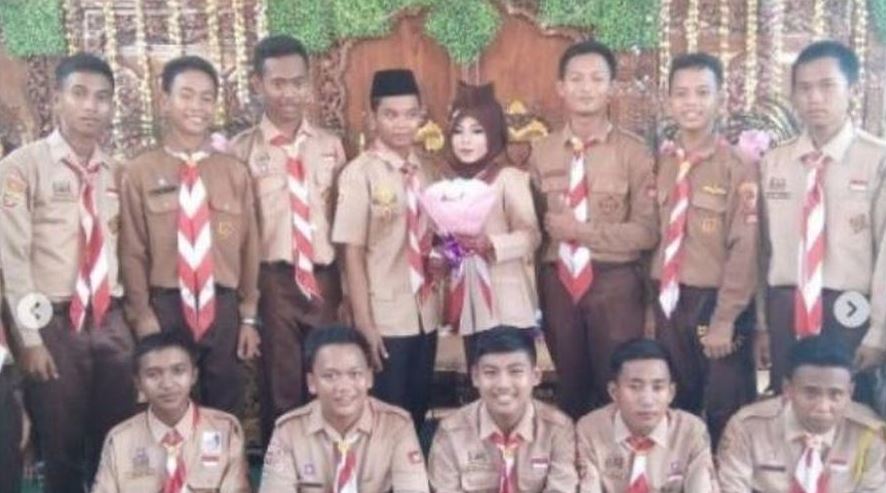 Potret kocak kostum pernikahan Berbagai sumber