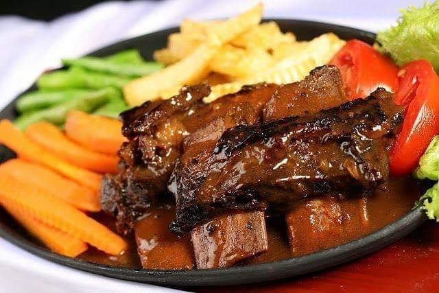 13 Resep steak daging sapi teflon ala rumahan, lezat, praktis, dan bumbunya meresap