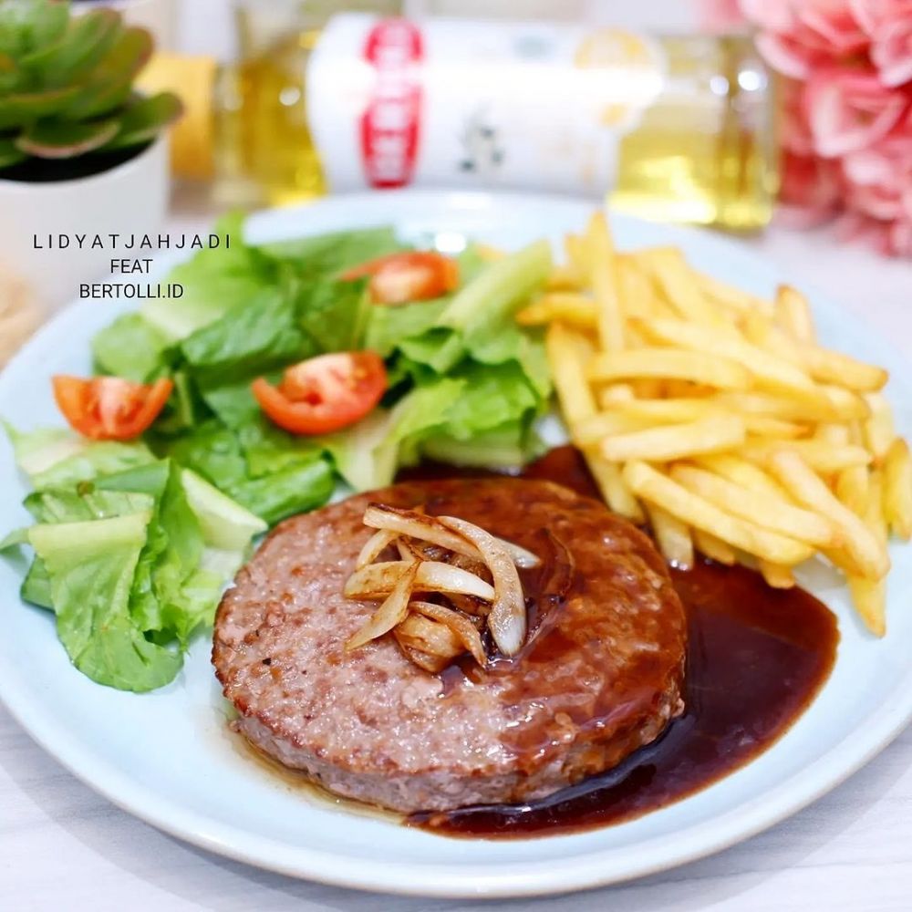 13 Resep steak daging sapi teflon ala rumahan, lezat, praktis, dan bumbunya meresap