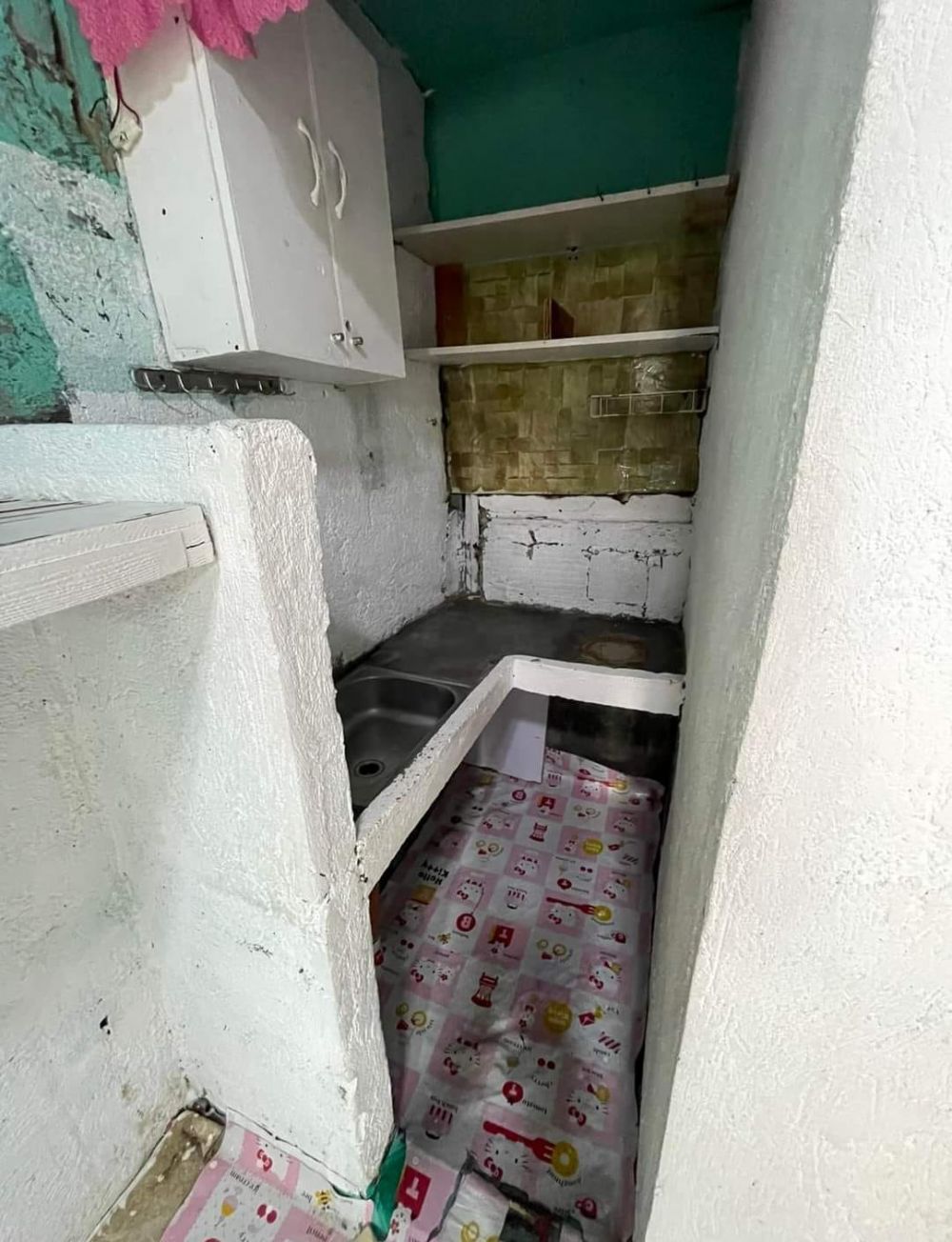 rumah segaris jadi mirip villa © Facebook/Home + Life