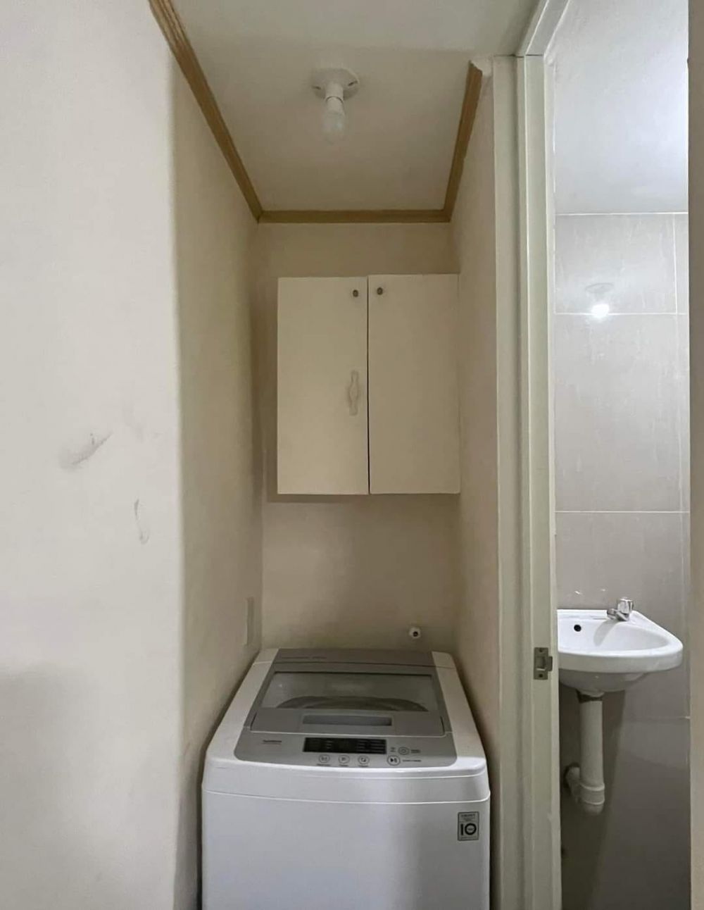 rumah segaris jadi mirip villa © Facebook/Home + Life