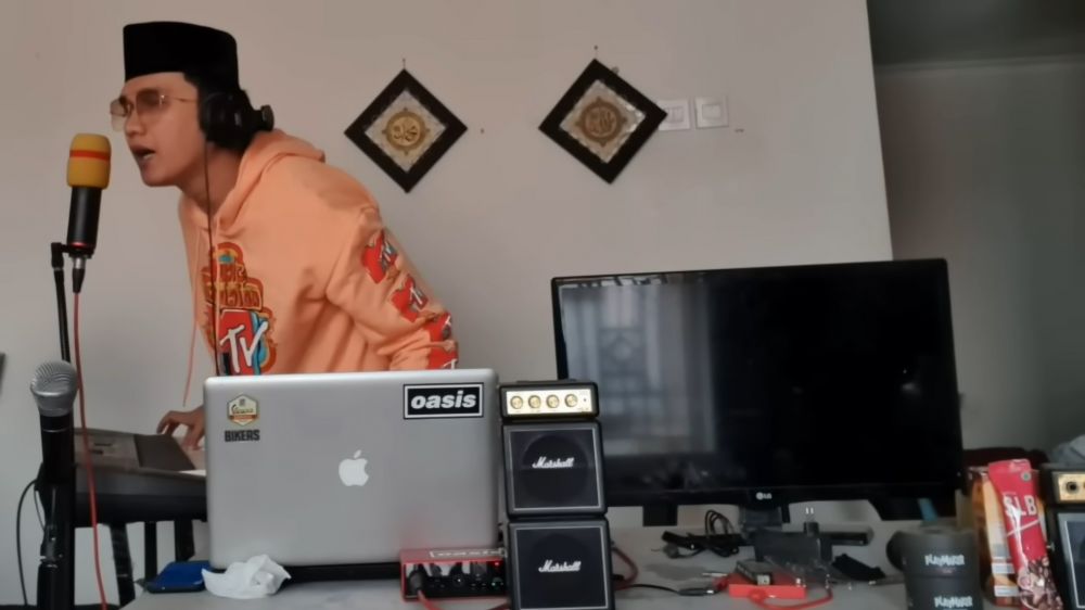 lagu ciptaan aldi taher buat para seleb tuai kontroversi © berbagai sumber lagu ciptaan aldi taher buat para seleb tuai kontroversi © berbagai sumber