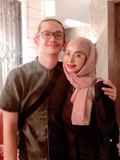 potret mesra rico kanindra bareng istri usai nikah diam-diam © 