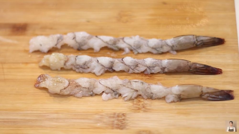 Cukup tambah 3 bahan sederhana, ini cara membuat tempura udang yang renyah ala Marugame Udon