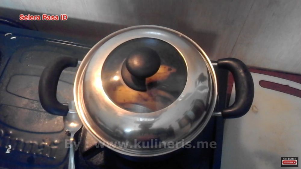 Trik mudah mengukus pisang agar cepat matang dalam 15 menit, cukup pakai 1 bahan dapur