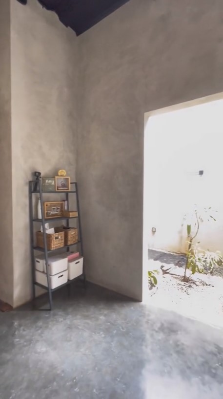 rumah low budget konsep industrial © TikTok/@dinriani