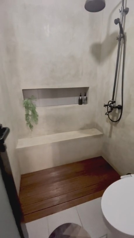 rumah low budget konsep industrial © TikTok/@dinriani