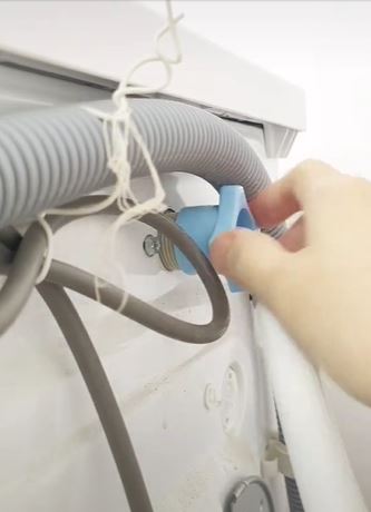 Trik sederhana bersihkan 5 bagian mesin cuci yang sering diabaikan © 2023 brilio.net Trik sederhana bersihkan 5 bagian mesin cuci yang sering diabaikan © 2023 brilio.net