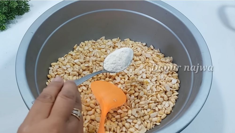 Tanpa dikeringkan atau dijemur, begini cara mudah membuat keripik tempe agar makin renyah dan garing