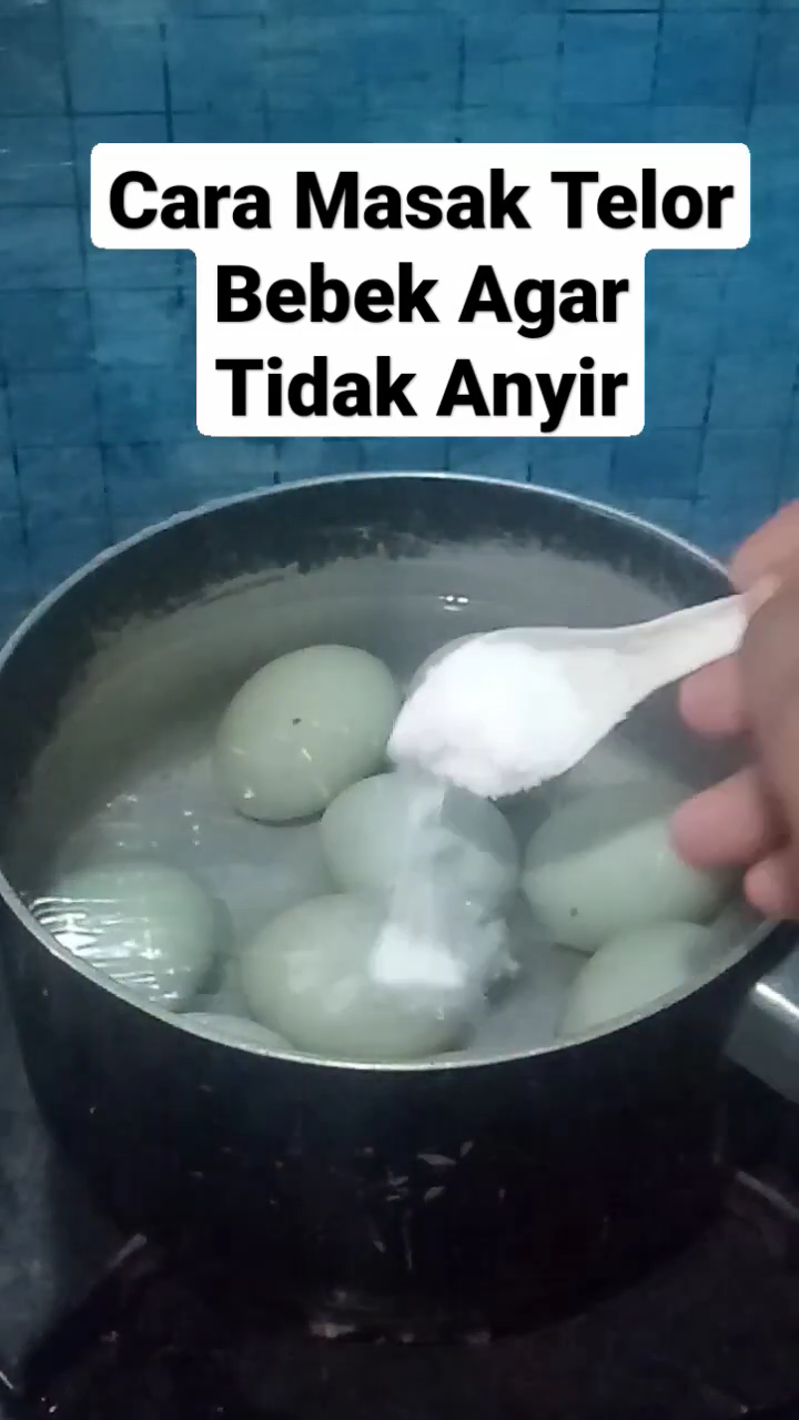 Cukup tambah 3 bahan dapur, ini trik merebus telur bebek agar semakin gurih dan tidak amis