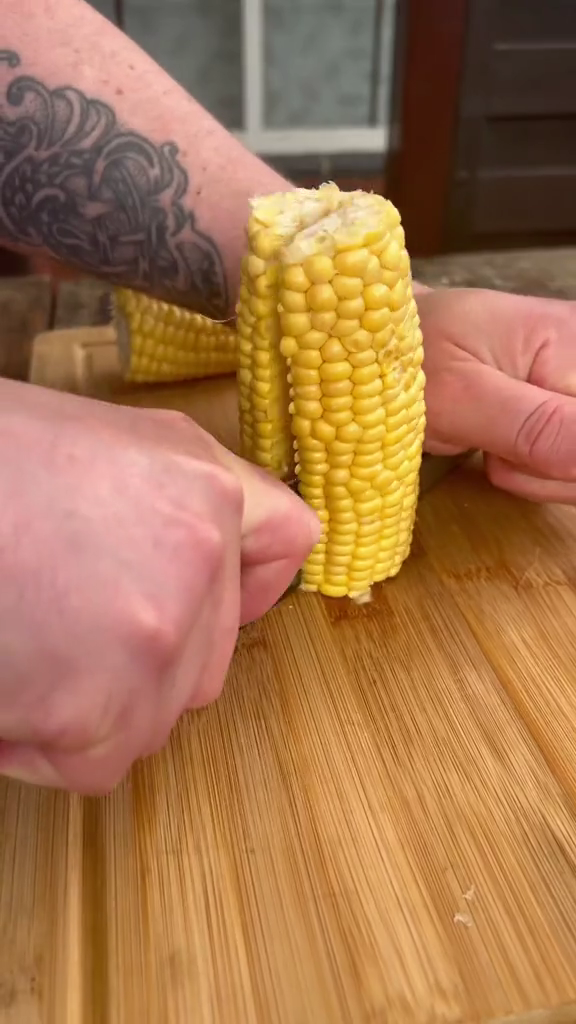 Tanpa pakai oven dan airfryer, ini cara praktis bikin corn ribs agar renyah dan bumbu meresap sempurna