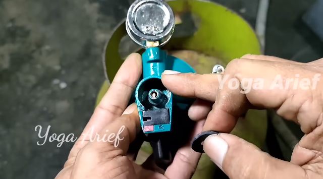 Mudah ditiru, ini cara atasi regulator gas yang longgar cuma pakai 1 limbah saja