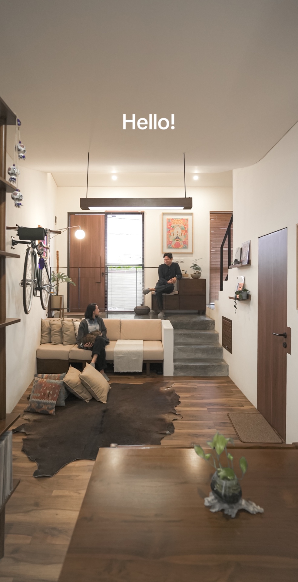 Pasangan milenial ini hidup nyaman di rumah minimalis di gang rawan banjir, intip 9 potret interiornya