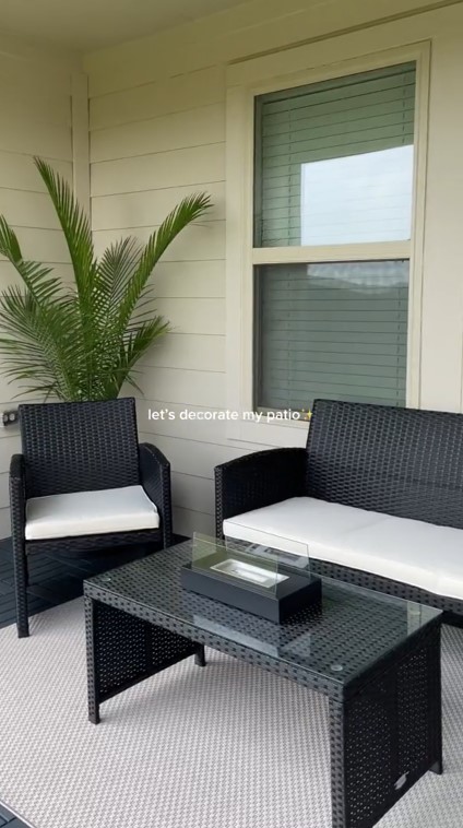 Taman kosong dalam rumah dimakeover © TikTok