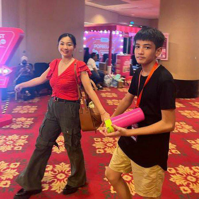 9 Momen kebersamaan Hesti Purwadinata bareng putra sulungnya © Instagram