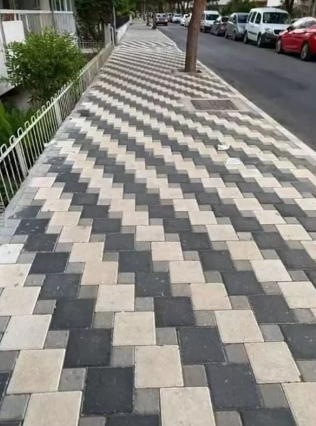 Potret kocak bentuk jalanan Berbagai sumber Potret kocak bentuk jalanan Berbagai sumber