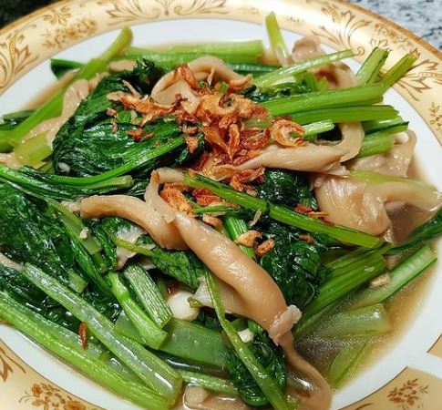 13 Resep tumis sawi hijau saus tiram, gurih, lezat, dan menggugah selera