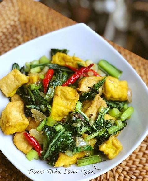 13 Resep tumis sawi hijau saus tiram, gurih, lezat, dan menggugah selera