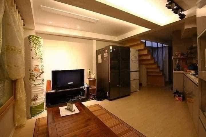 rumah tipis segitiga antimainstream © Facebook/Fillipino House Design