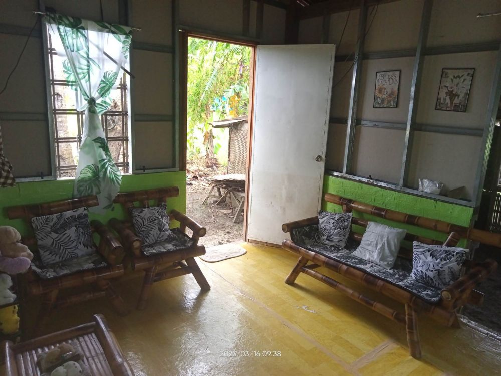 rumah tanpa teras sederhana tapi apik © Facebook/Home Design Pictures rumah tanpa teras sederhana tapi apik © Facebook/Home Design Pictures