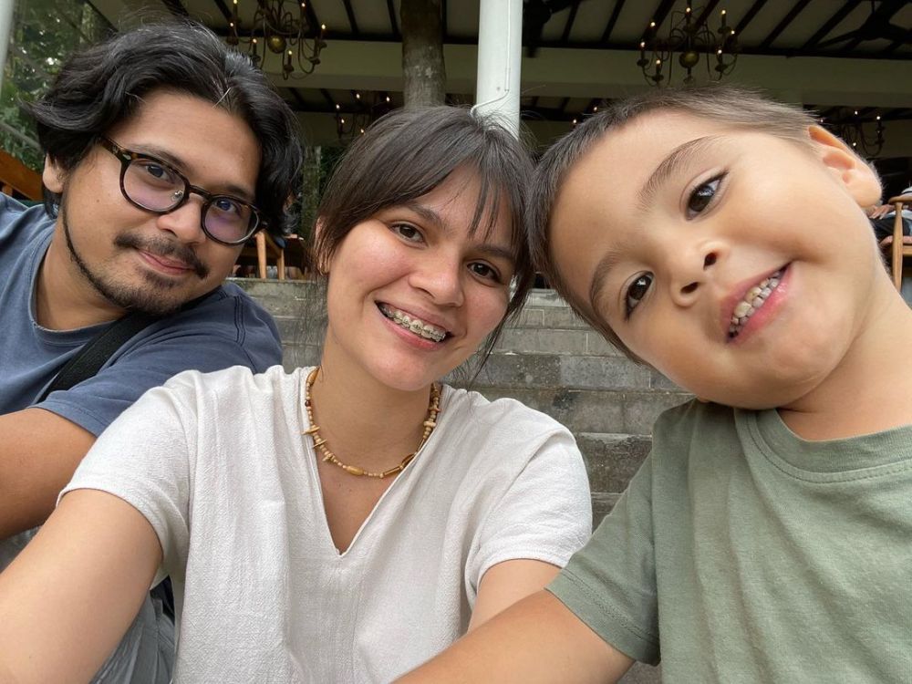 lawan main denny sumargo di film 5 cm kini punya nasib beda © berbagai sumber