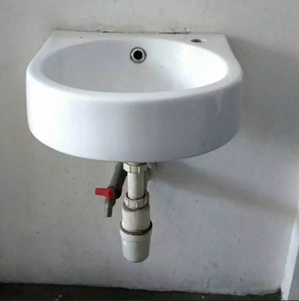 Potret kocak letak benda nggak sesuai tempatnya Berbagai sumber