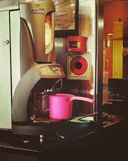 Potret kocak letak benda nggak sesuai tempatnya Berbagai sumber