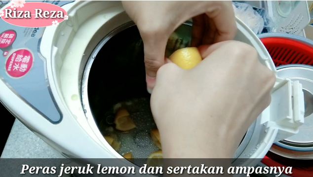 Cara praktis membersihkan kerak di termos listrik, kinclong cuma pakai 2 bahan dapur