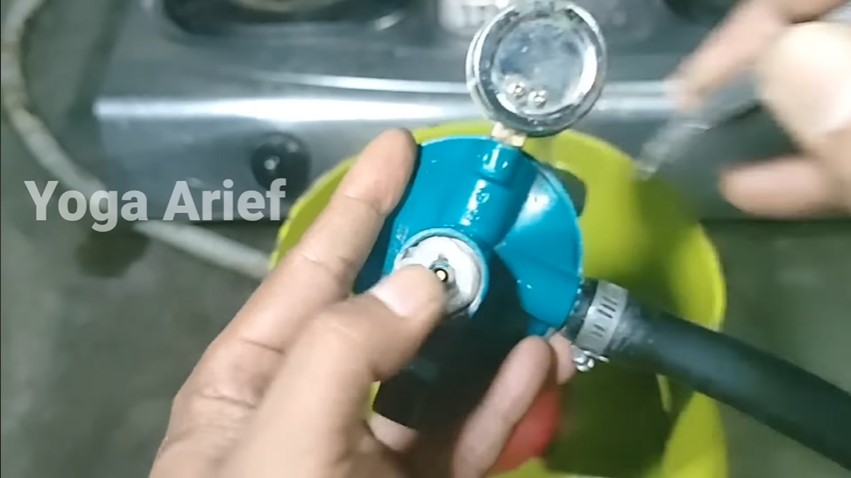 Jangan cuma pakai karet gelang, begini trik atasi regulator gas longgar jadi kokoh lagi
